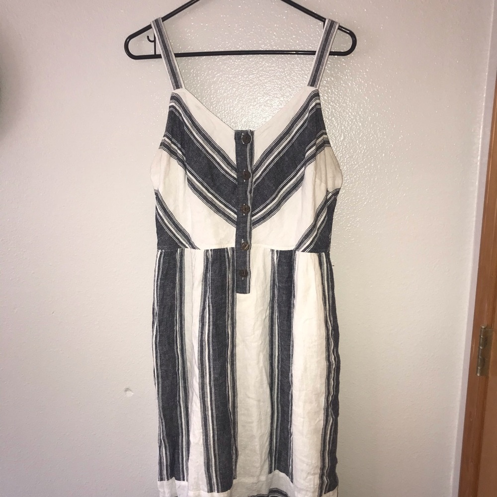 cute summer midi dress!